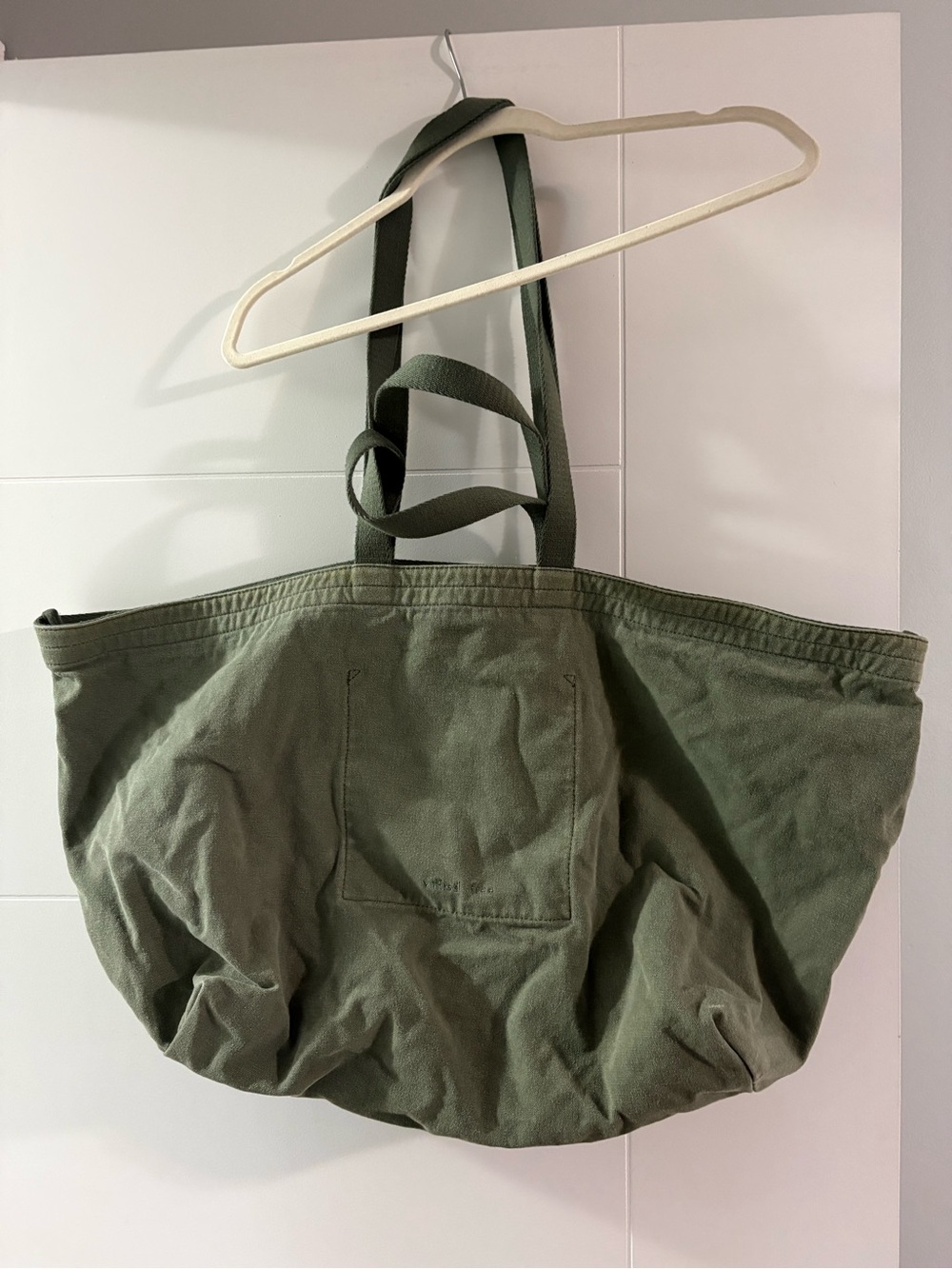 Wilfred Olive Canvas Tote in Deep Green